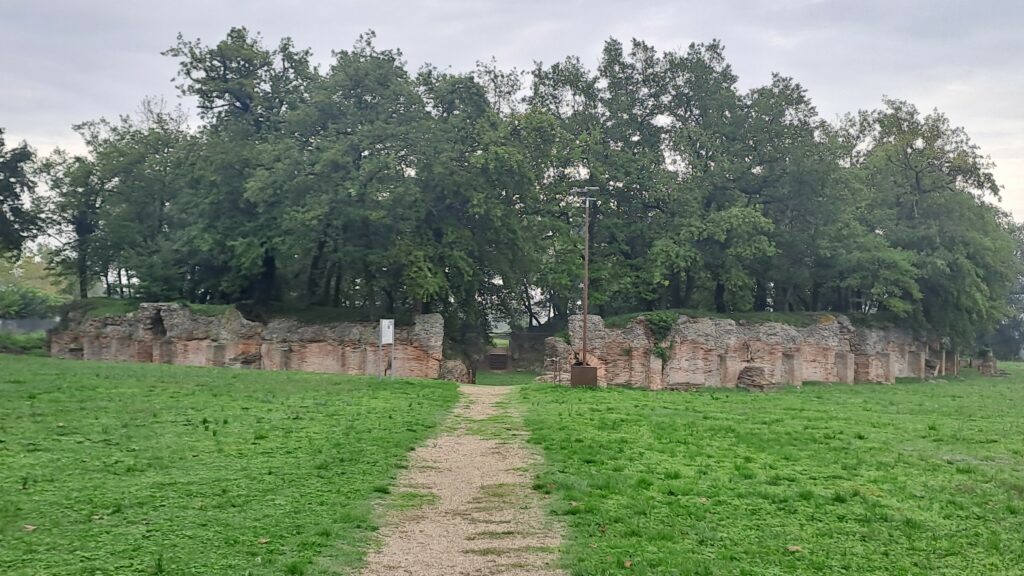 ANFITEATRO URBS SALVIA