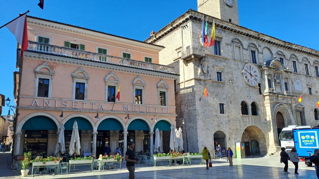 Piazza Popolo Ascoli