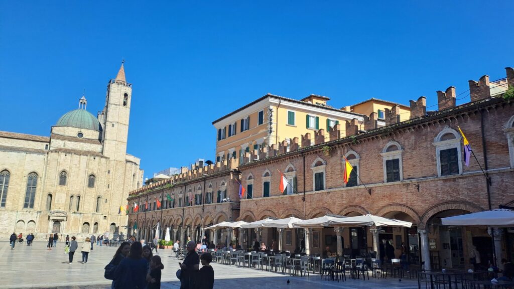 Piazza Popolo Ascoli